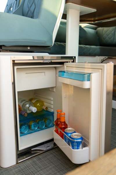 Axopar 37 XC Cross Cabin