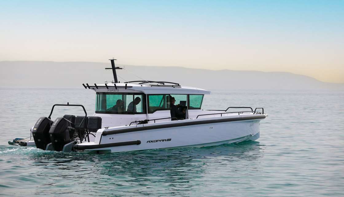 Axopar 37 XC Cross Cabin