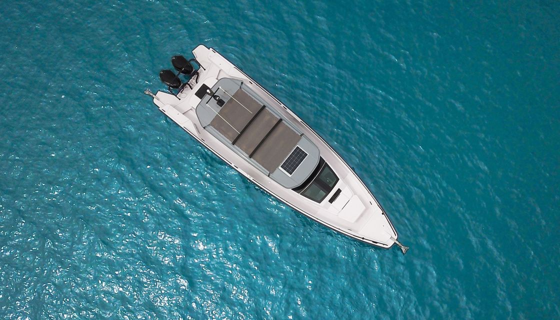 Axopar 37 XC Cross Cabin