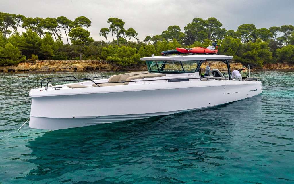 Axopar 45 Cross Top