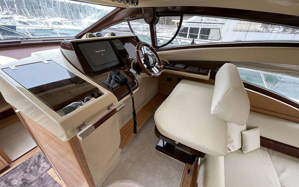 Azimut 47