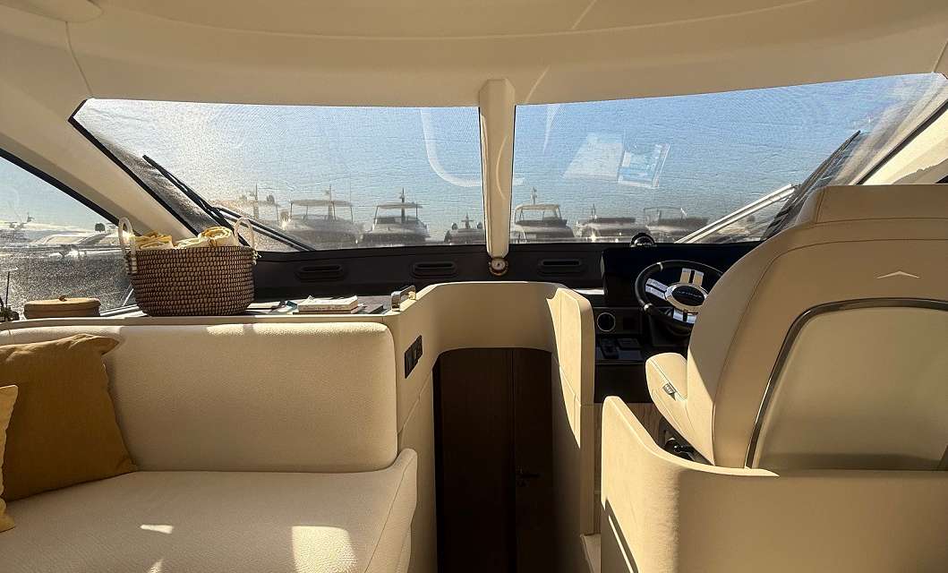 Azimut 53 Fly