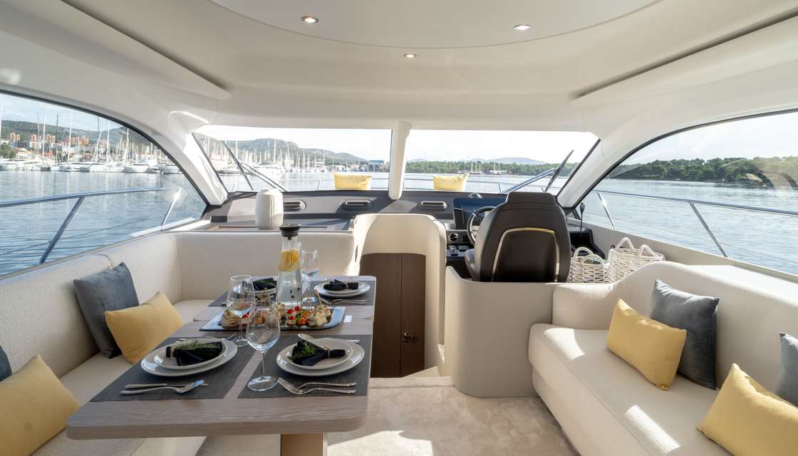 Azimut 53 Fly