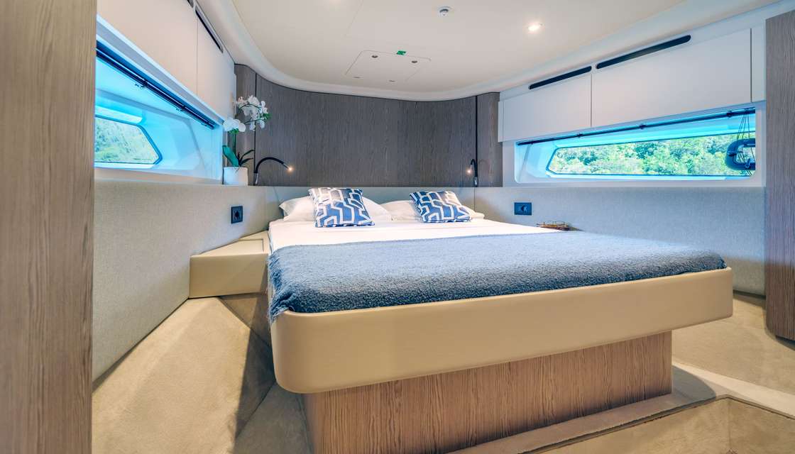 Azimut 53 Fly