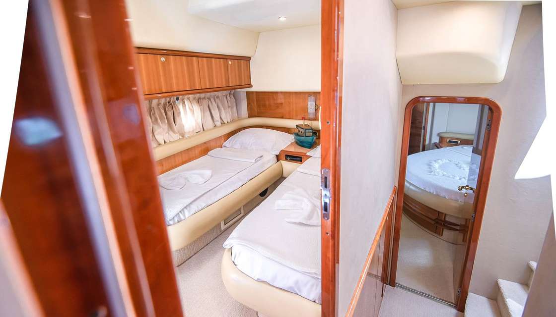 Azimut 55