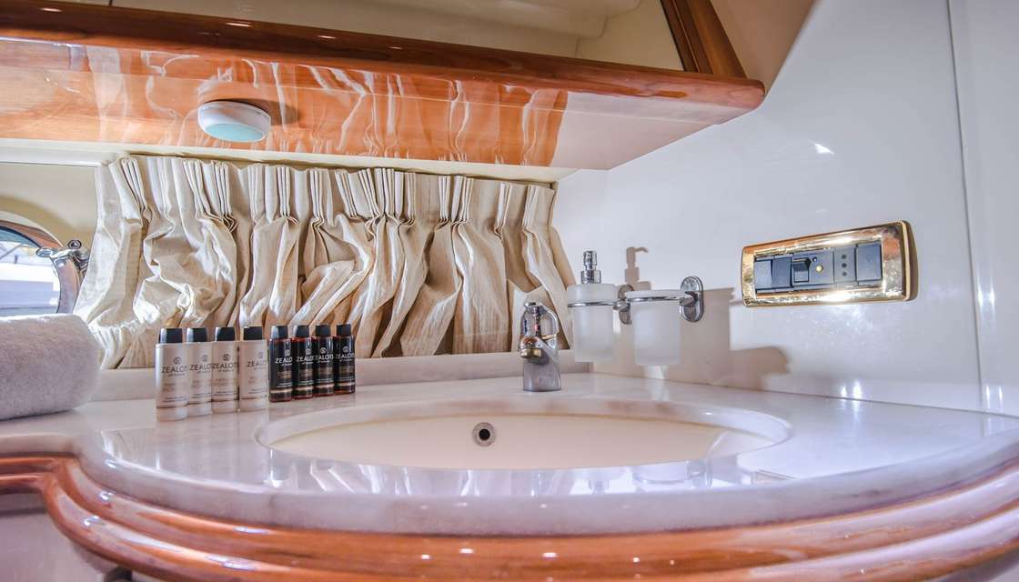 Azimut 55
