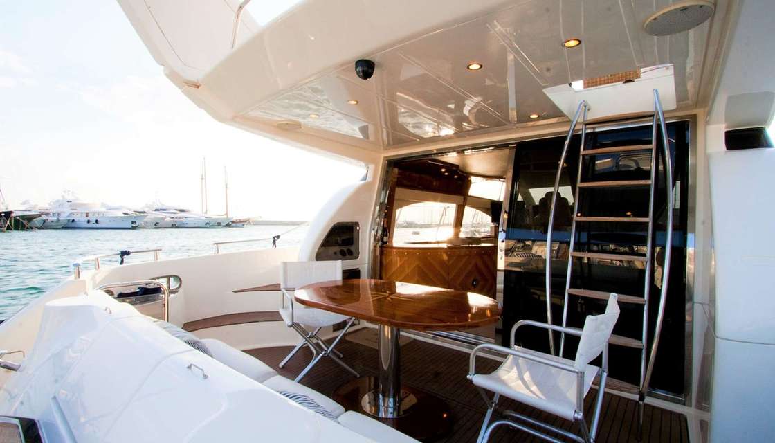 Azimut 58