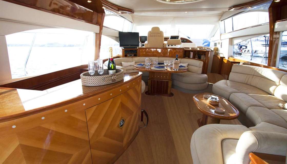 Azimut 58