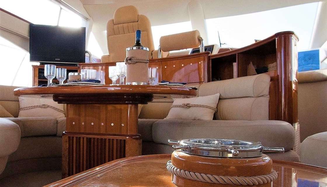 Azimut 58