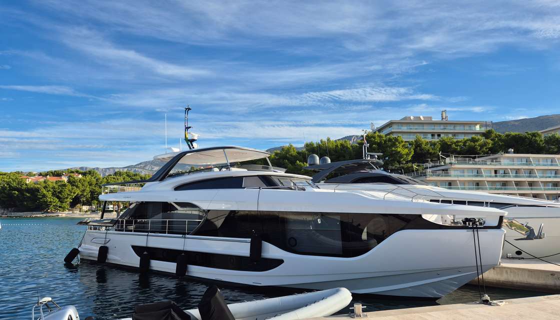 Azimut Grande 26