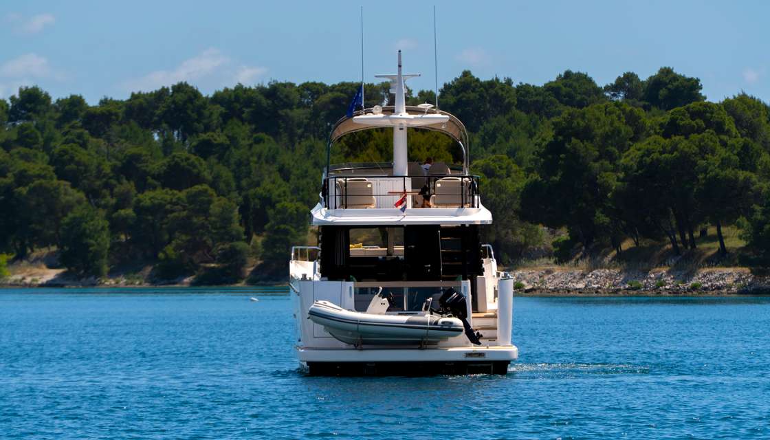 Azimut Magellano 60