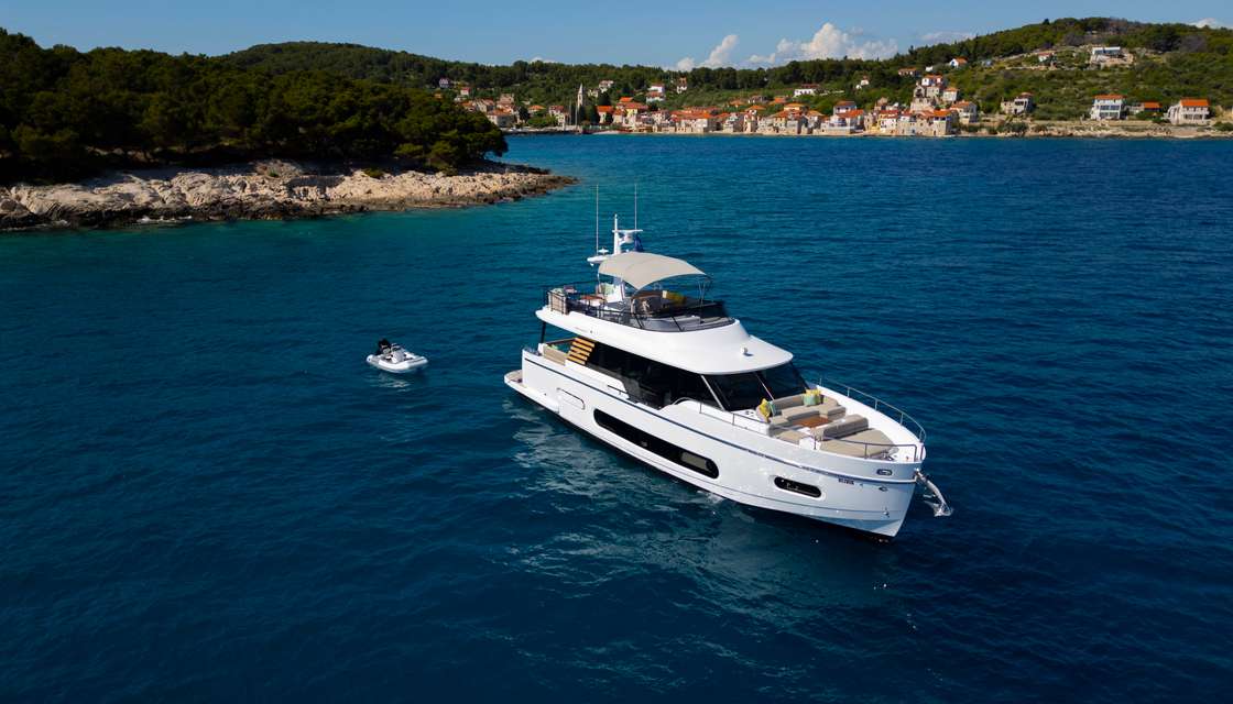 Azimut Magellano 60