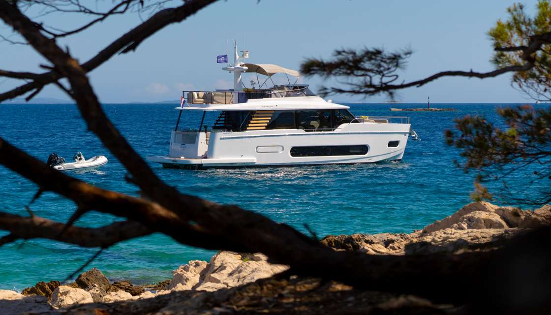 Azimut Magellano 60