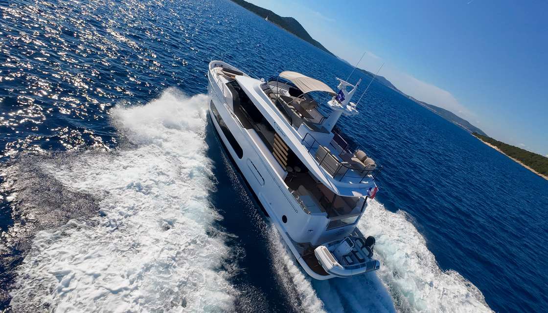 Azimut Magellano 60