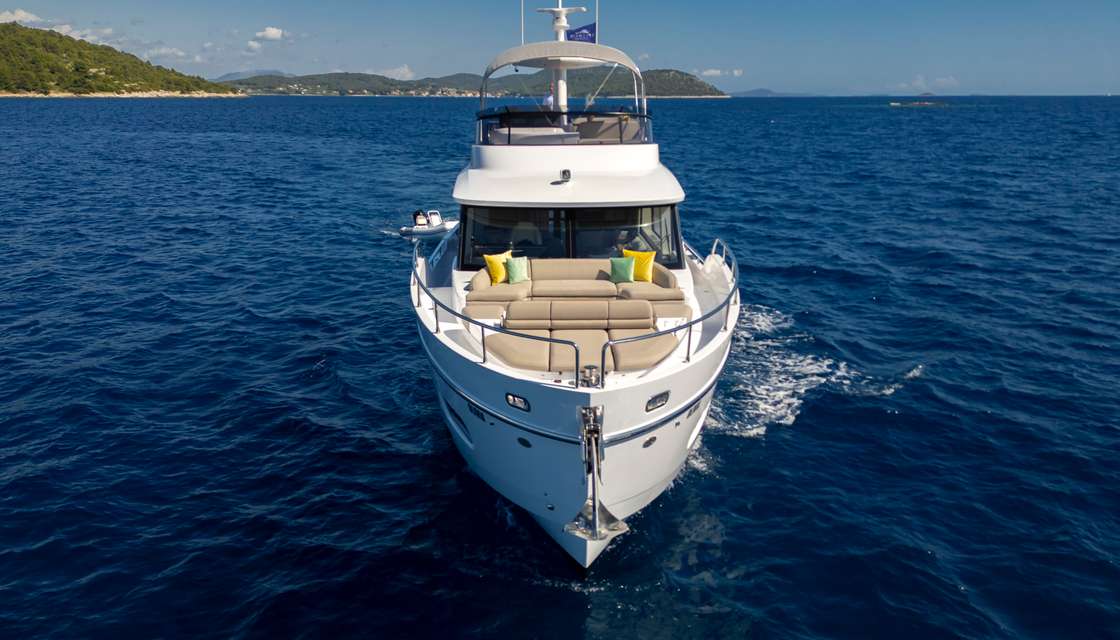 Azimut Magellano 60