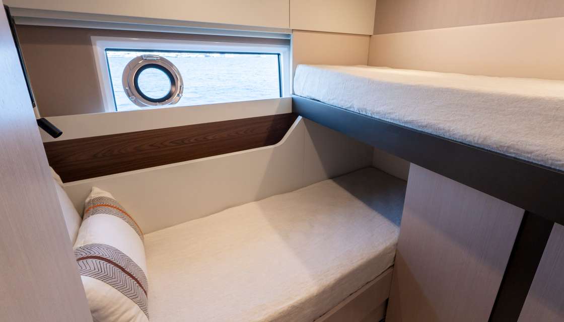 Azimut S7