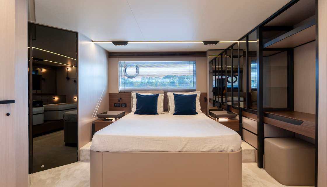 Azimut S7
