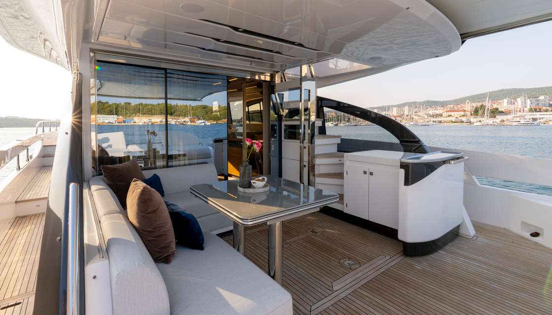 Azimut S7