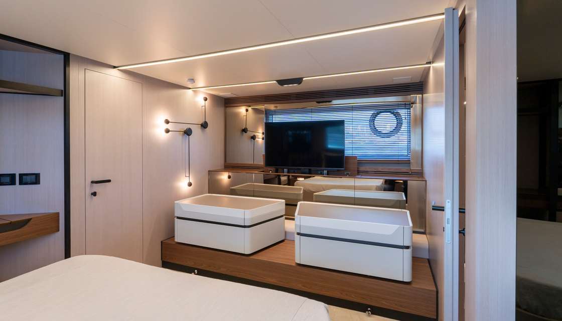 Azimut S7