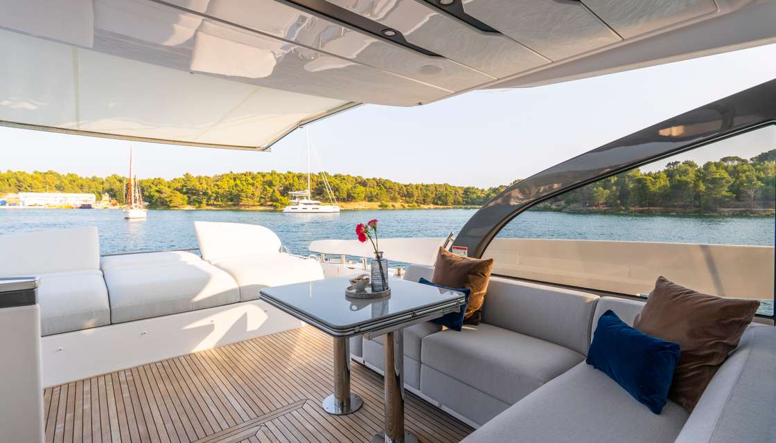 Azimut S7
