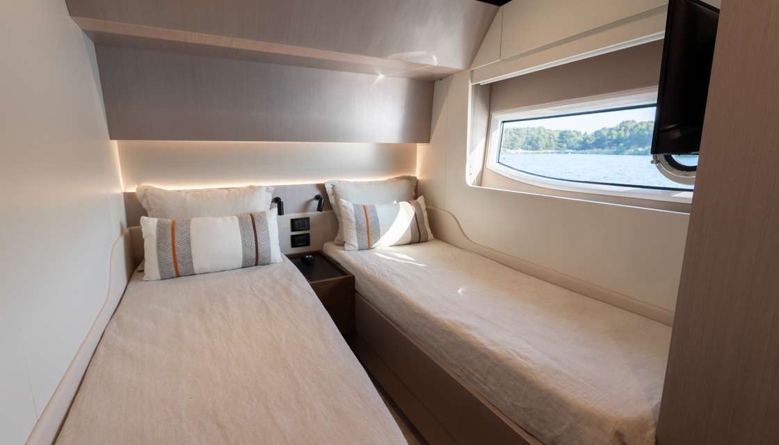 Azimut S7