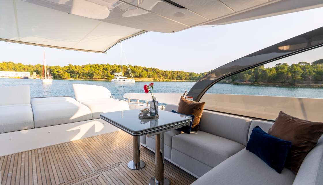 Azimut S7