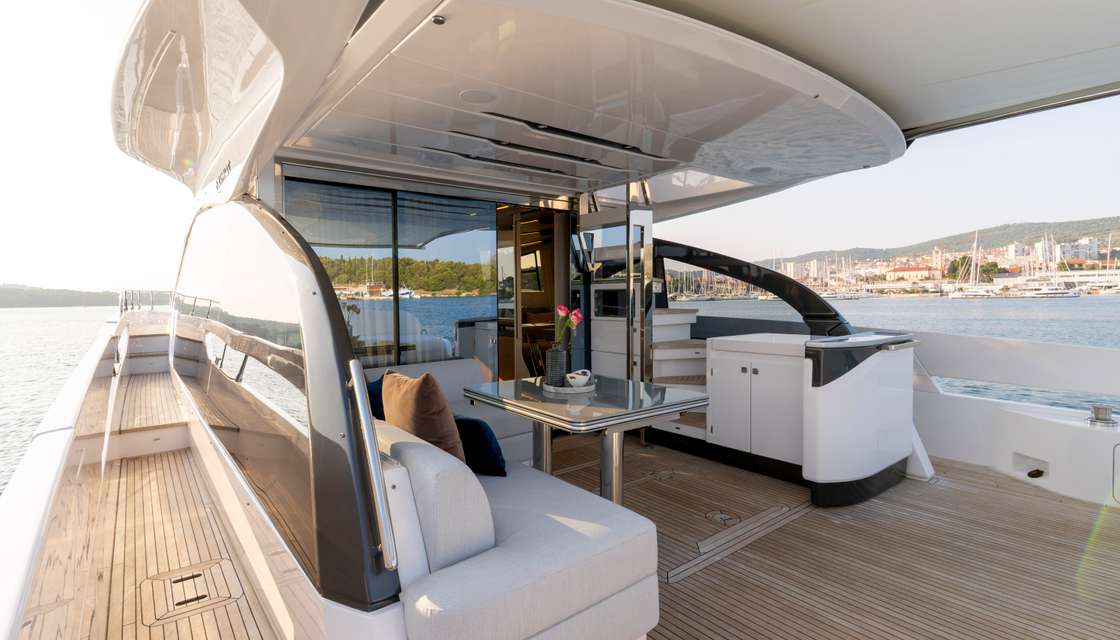 Azimut S7