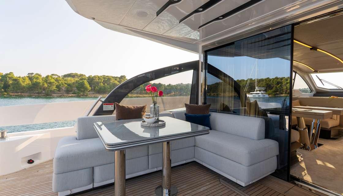 Azimut S7