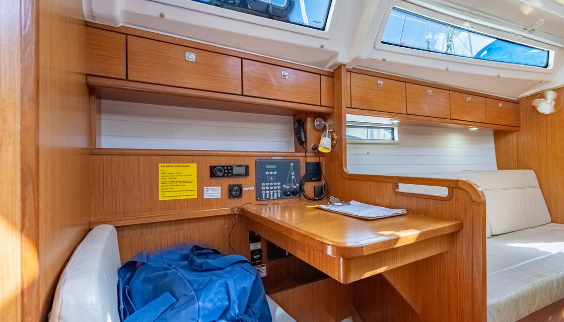 Bavaria 37
