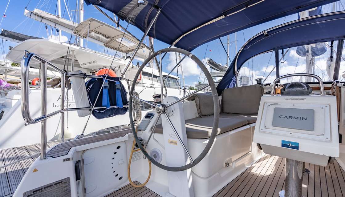 Bavaria 37