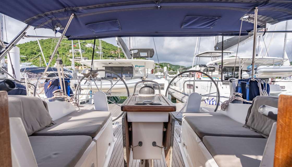 Bavaria 37