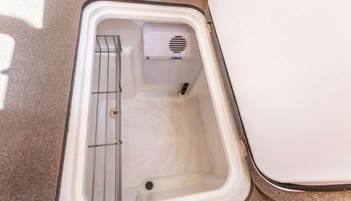 Bavaria 37