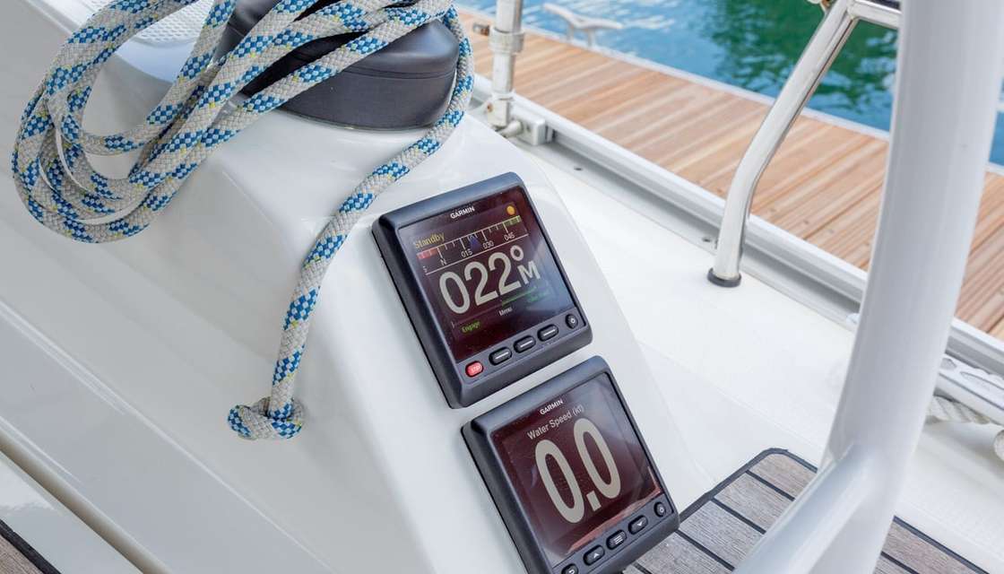Bavaria 37