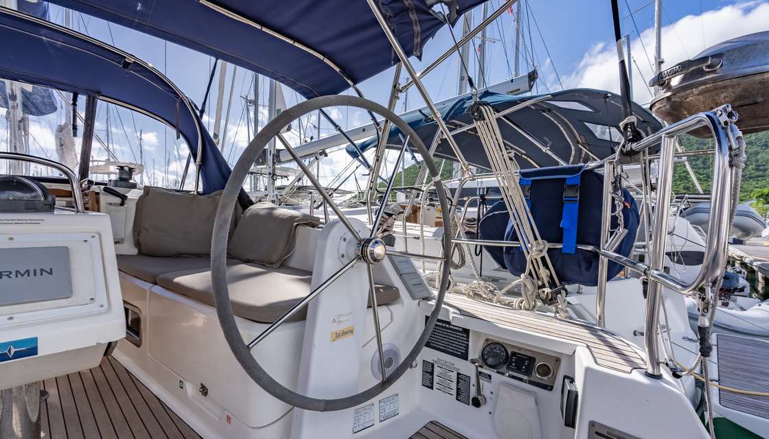 Bavaria 37