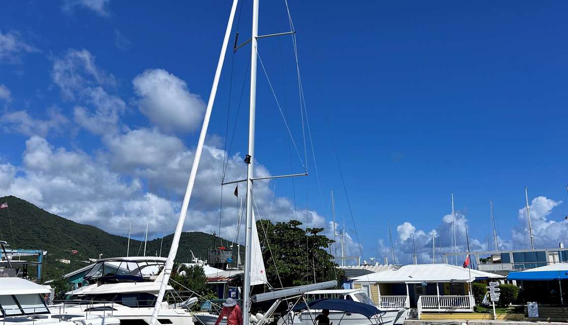 Bavaria 37