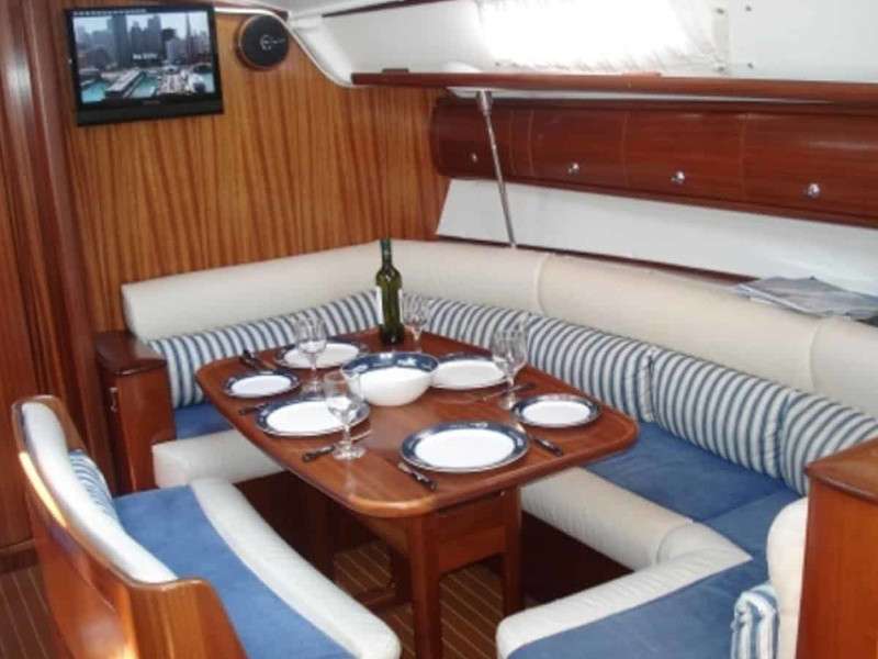 Bavaria 38