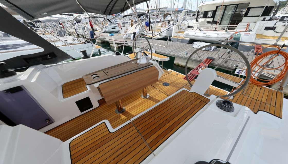 Bavaria C38