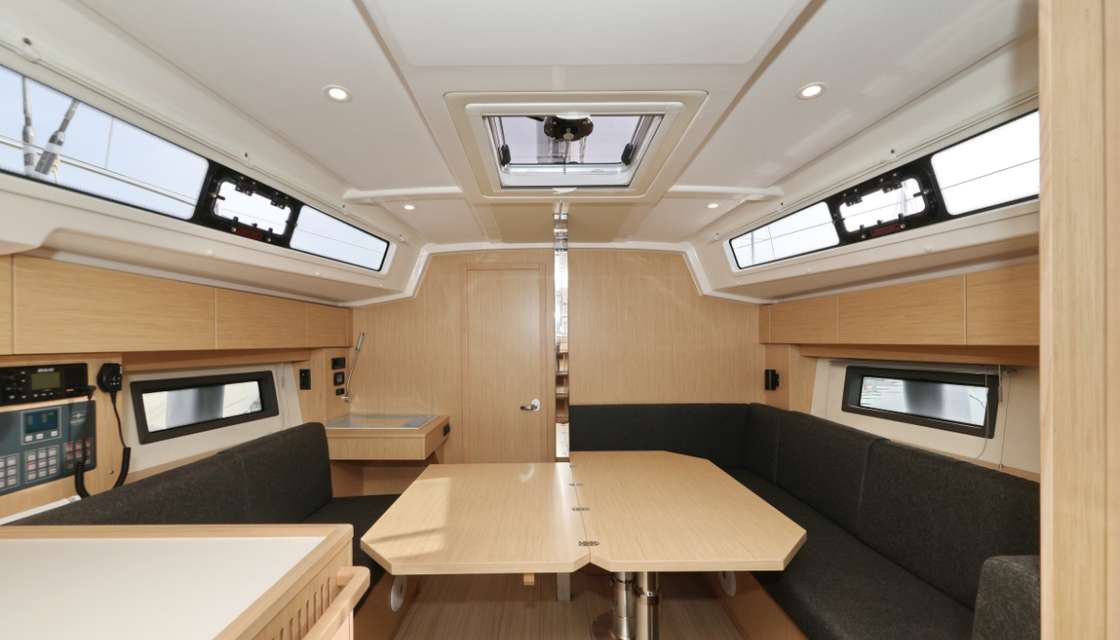 Bavaria C38