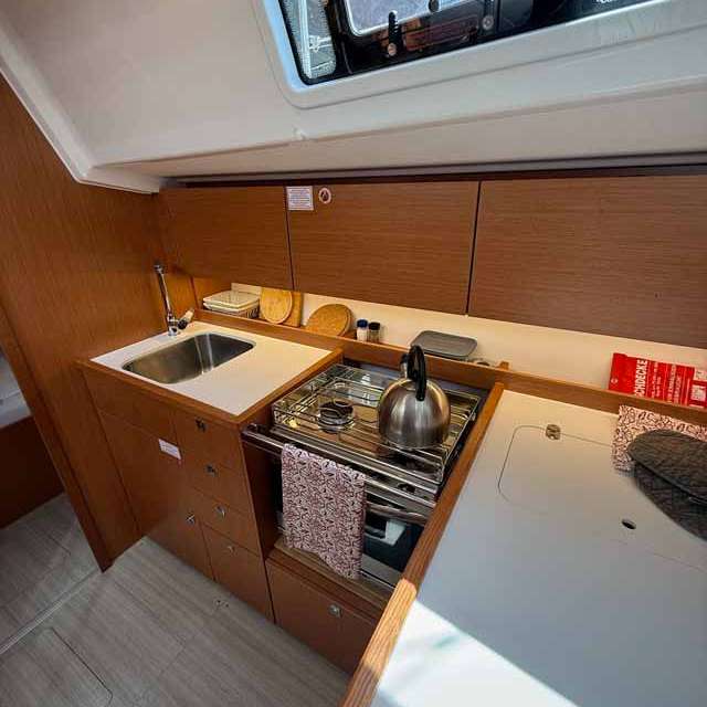 Bavaria C38