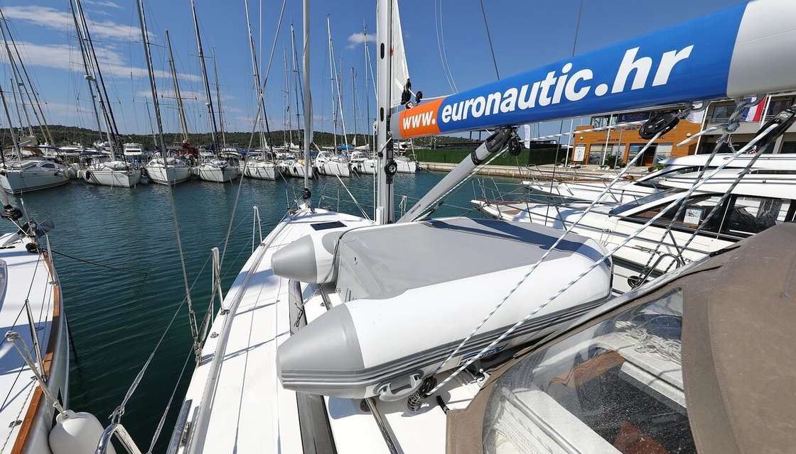 Bavaria C38