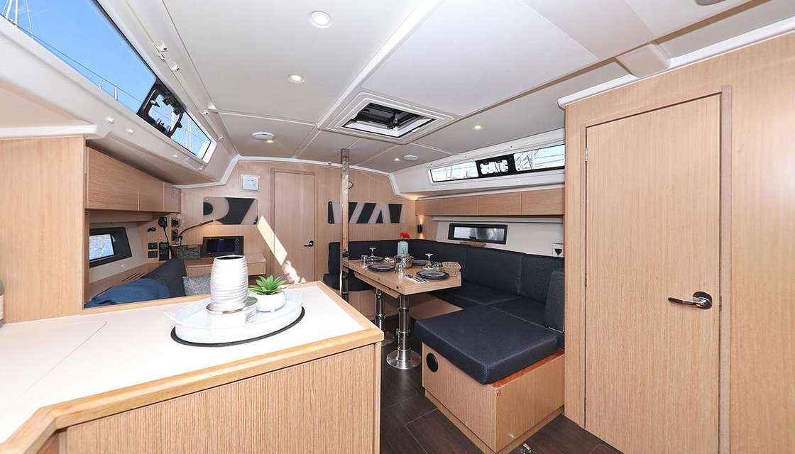 Bavaria C42