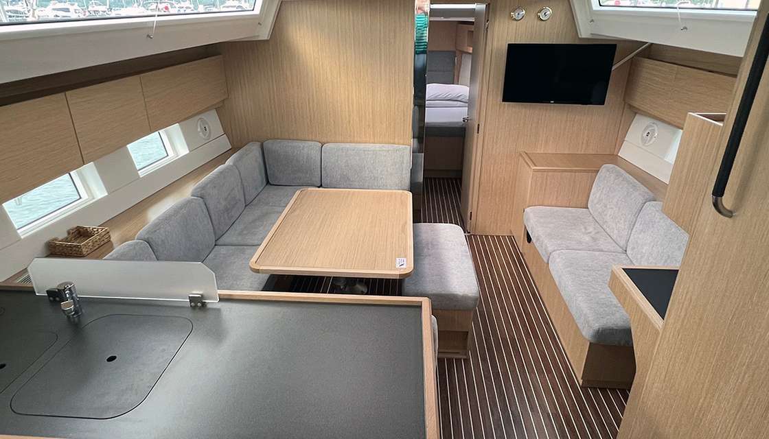 Bavaria C45 Style