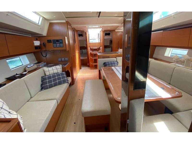Bavaria C45 Style