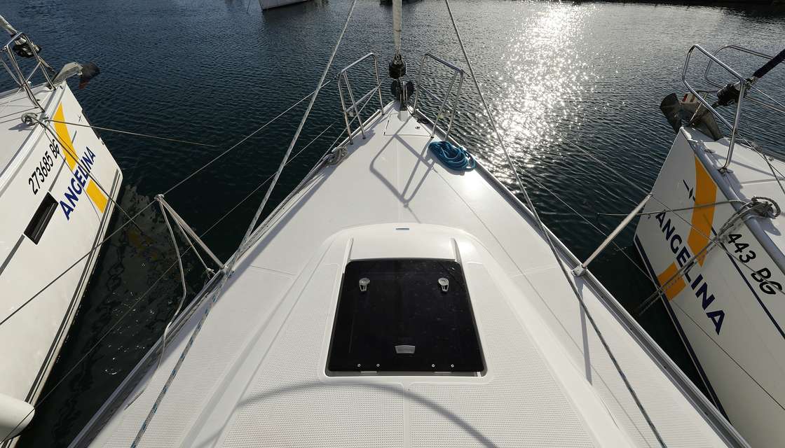 Bavaria Cruiser 37
