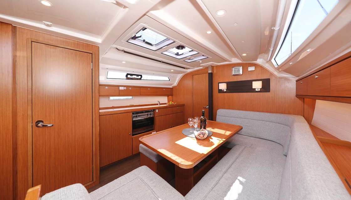 Bavaria Cruiser 41 Style