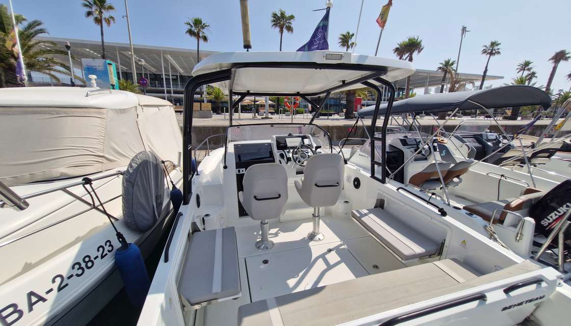 Flyer 8 Sundeck