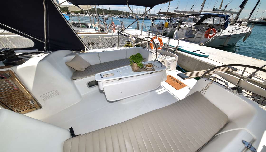 Cyclades 50.5