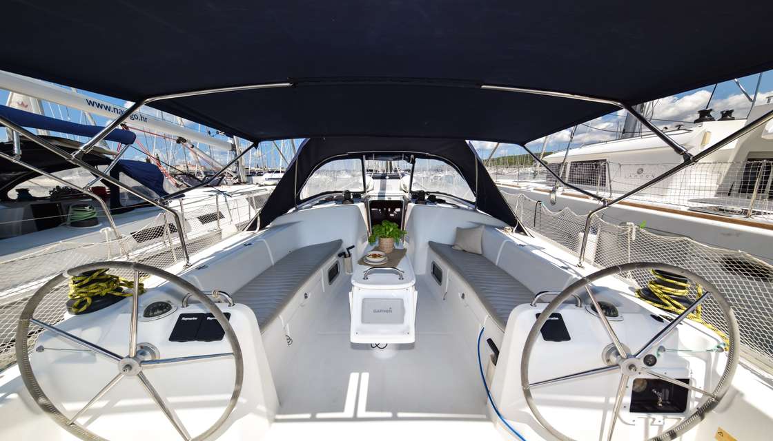 Cyclades 50.5