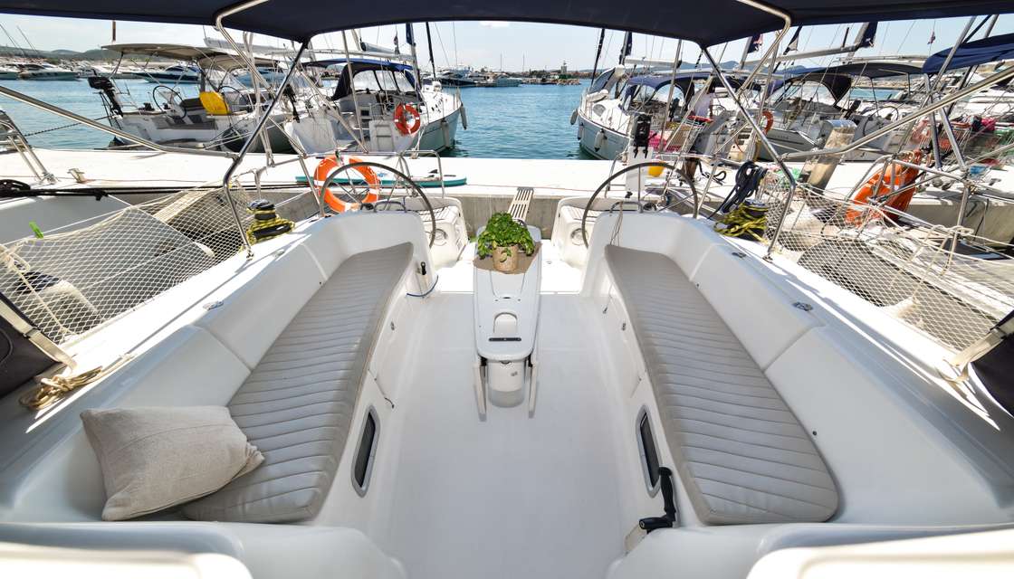 Cyclades 50.5