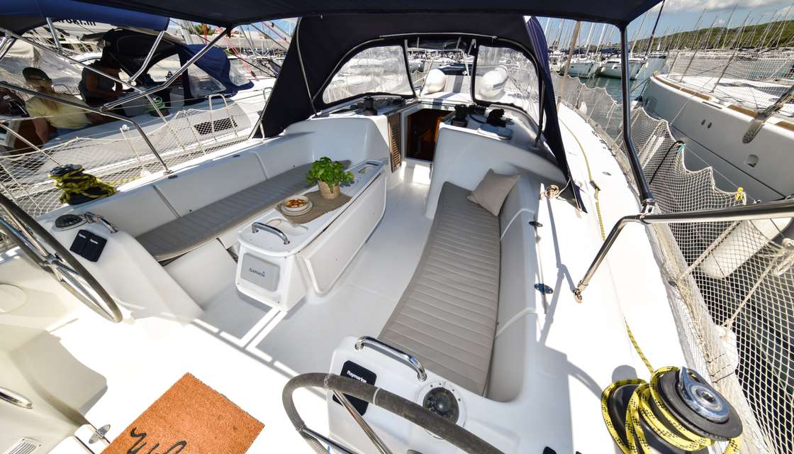 Cyclades 50.5